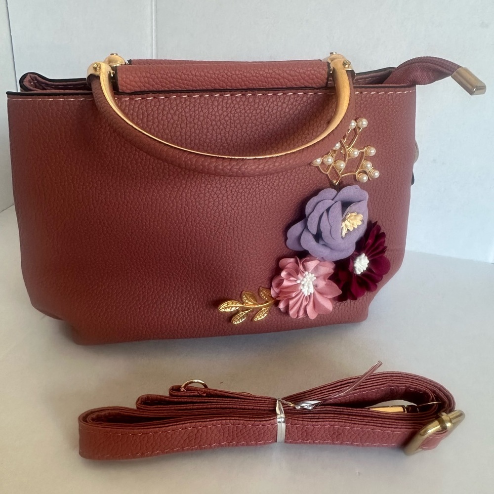 Downupdown Women's Floral 3D Handbag - Picture 3 of 8
